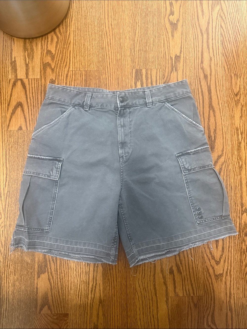 Zara Men's Gray Cargo Shorts with Flap Pockets